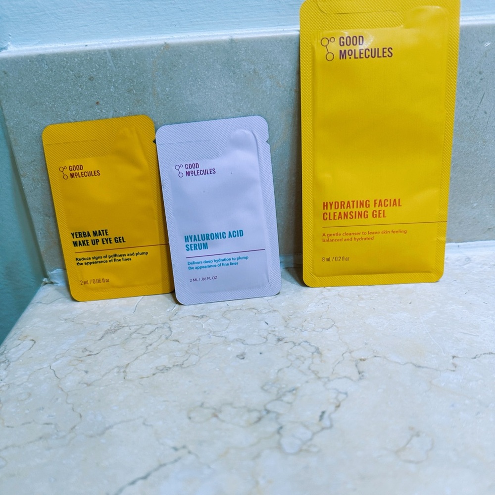 ⭐️5 for $10 Good Molecules cleansing gel + hyaluronic acid serum + eye gel
